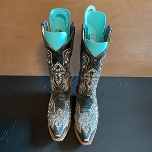 Women's Black Embroidered Western Heeled Boots